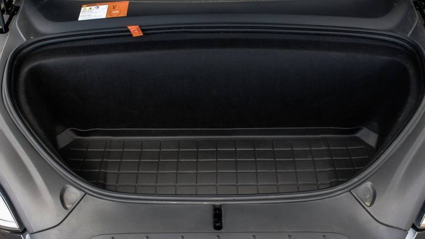 2018 Tesla Model X 5YJXCDE28JF114130