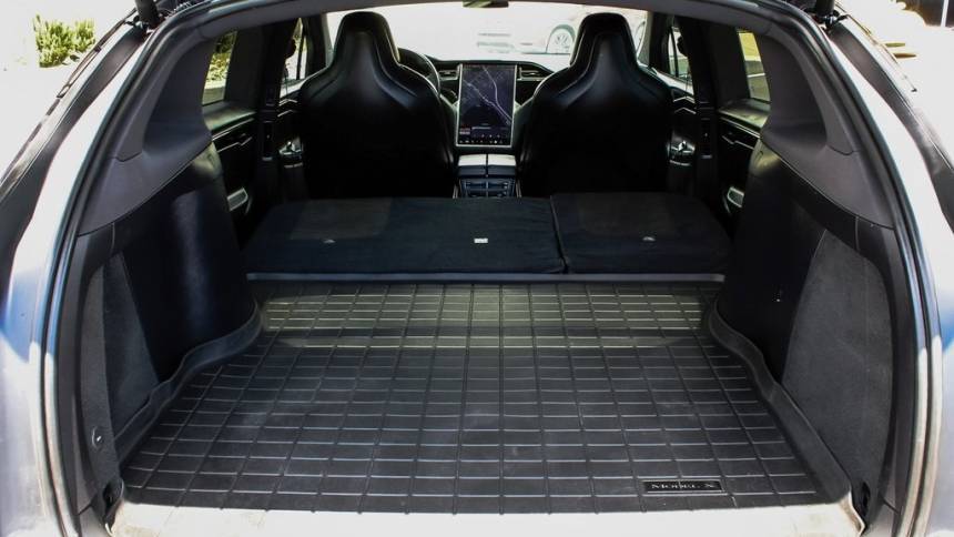 2018 Tesla Model X 5YJXCDE28JF114130