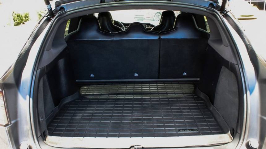 2018 Tesla Model X 5YJXCDE28JF114130