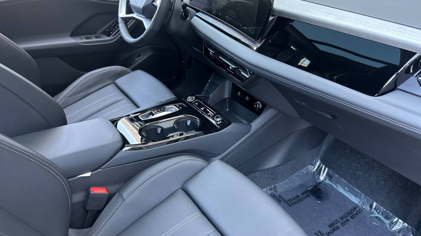 2025 Audi Q6 e-tron WA124BGF1SA006660