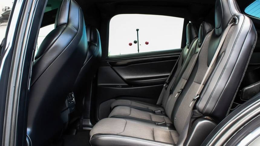 2018 Tesla Model X 5YJXCDE28JF114130