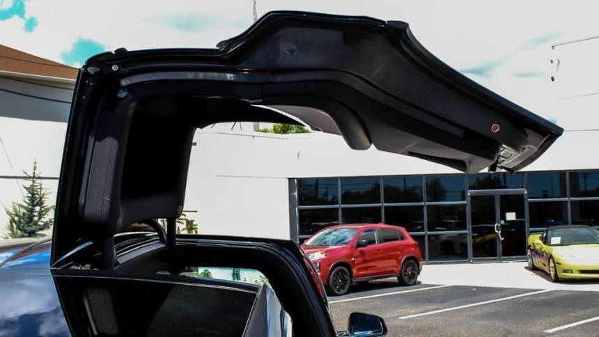 2018 Tesla Model X 5YJXCDE28JF114130