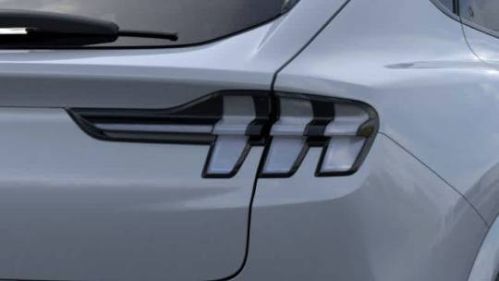 2025 Ford Mustang Mach E 3FMTK3R76SMA28213
