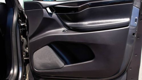 2018 Tesla Model X 5YJXCDE28JF114130