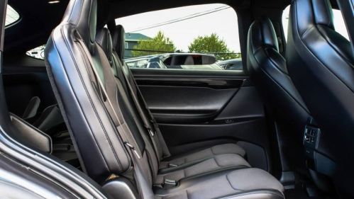 2018 Tesla Model X 5YJXCDE28JF114130