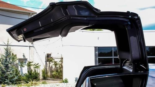 2018 Tesla Model X 5YJXCDE28JF114130