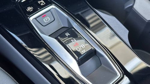2025 Audi Q6 e-tron WA124BGF1SA006660