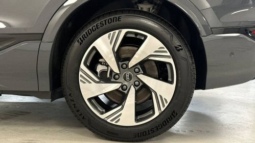2025 Audi Q6 e-tron WA124BGF1SA006660
