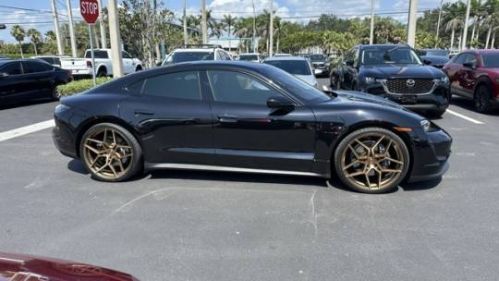 2021 Porsche Taycan - Images - 2