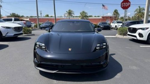 2021 Porsche Taycan - Images - 10