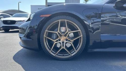 2021 Porsche Taycan - Images - 13