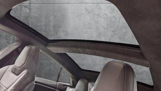 2016 Tesla Model S 5YJSA1E11GF156217