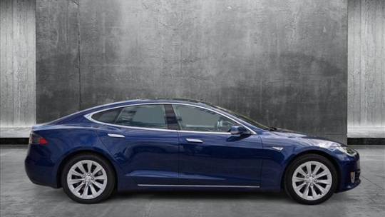 2016 Tesla Model S 5YJSA1E11GF156217