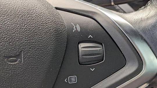 2016 Tesla Model S - Images - 16