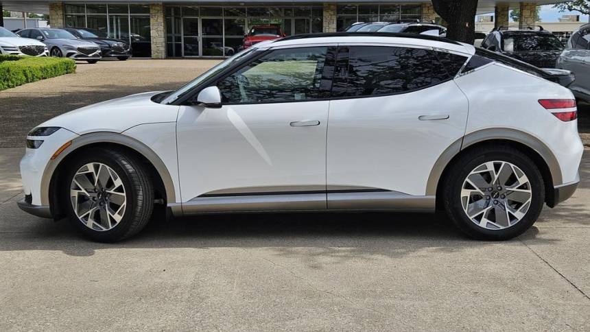 2025 Genesis GV60 KMUKB4SA8SU027956