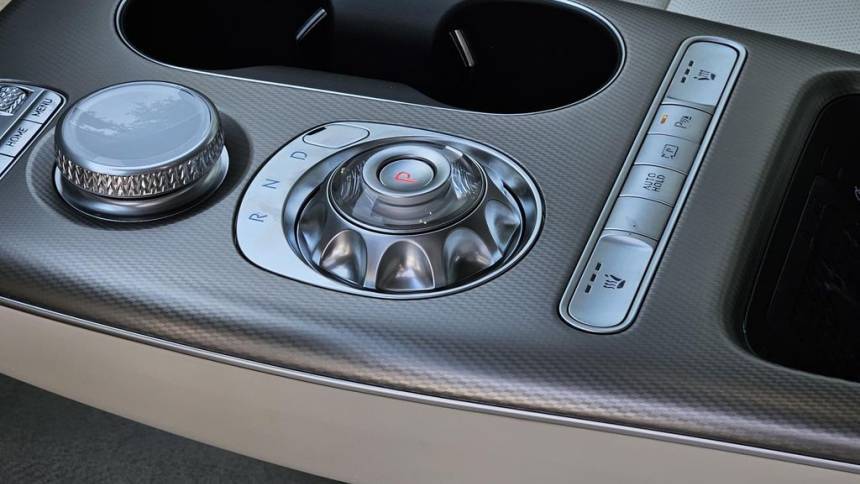2025 Genesis GV60 KMUKB4SA8SU027956