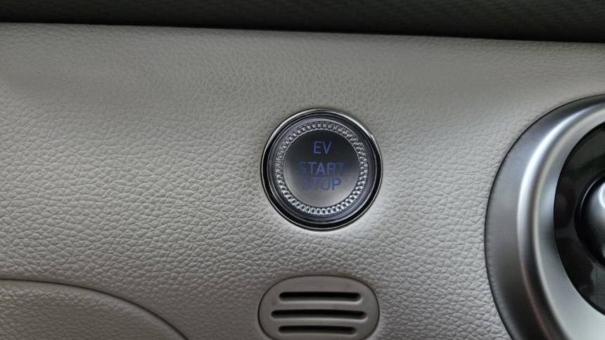2025 Genesis GV60 KMUKB4SA8SU027956