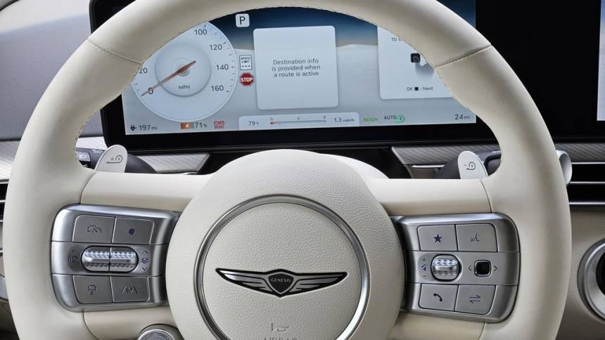 2025 Genesis GV60 KMUKB4SA8SU027956