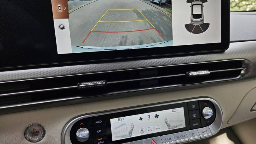 2025 Genesis GV60 KMUKB4SA8SU027956