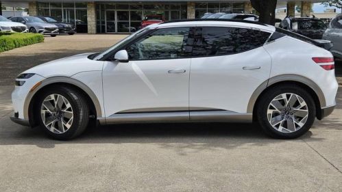 2025 Genesis GV60 KMUKB4SA8SU027956