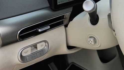 2025 Genesis GV60 KMUKB4SA8SU027956
