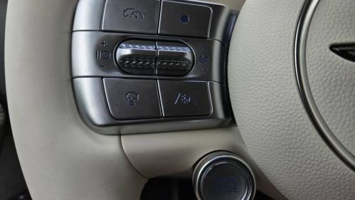 2025 Genesis GV60 KMUKB4SA8SU027956