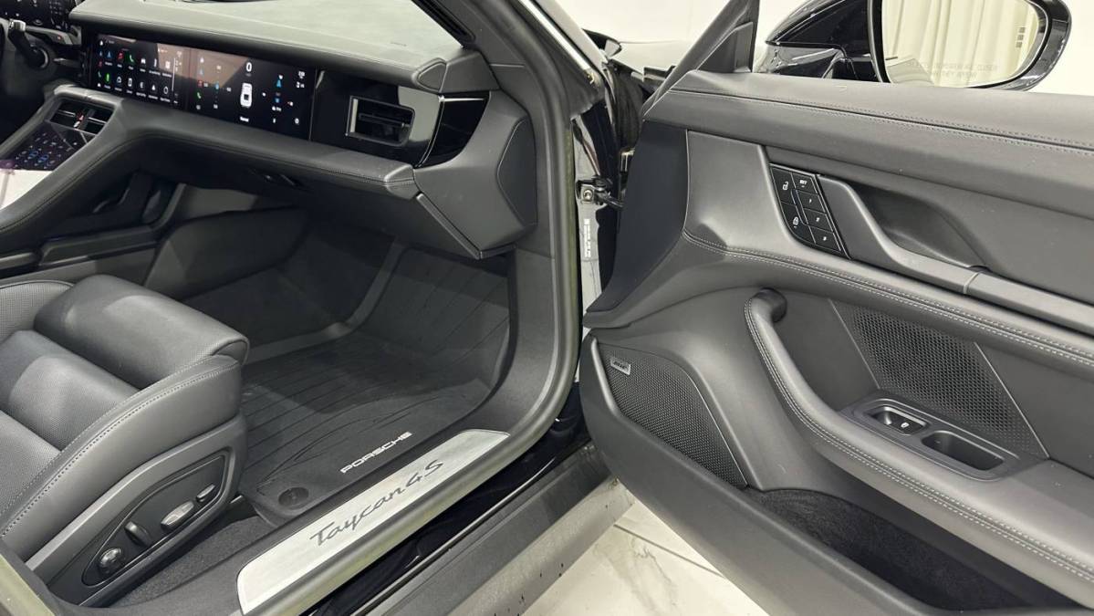 2024 Porsche Taycan - Images - 22
