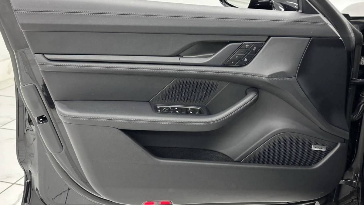 2024 Porsche Taycan - Images - 26