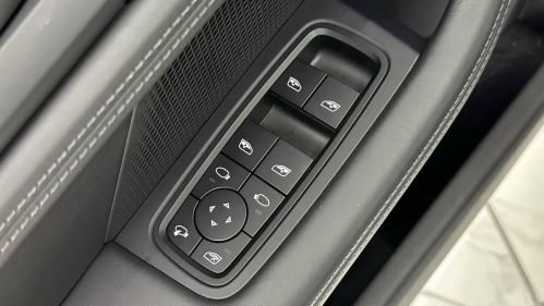 2024 Porsche Taycan - Images - 28