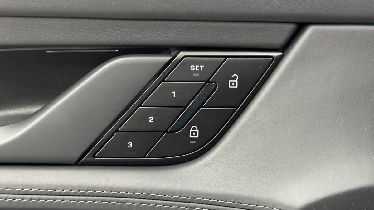 2024 Porsche Taycan - Images - 29