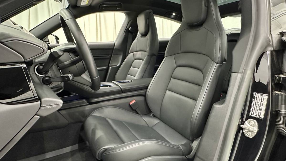 2024 Porsche Taycan - Images - 31