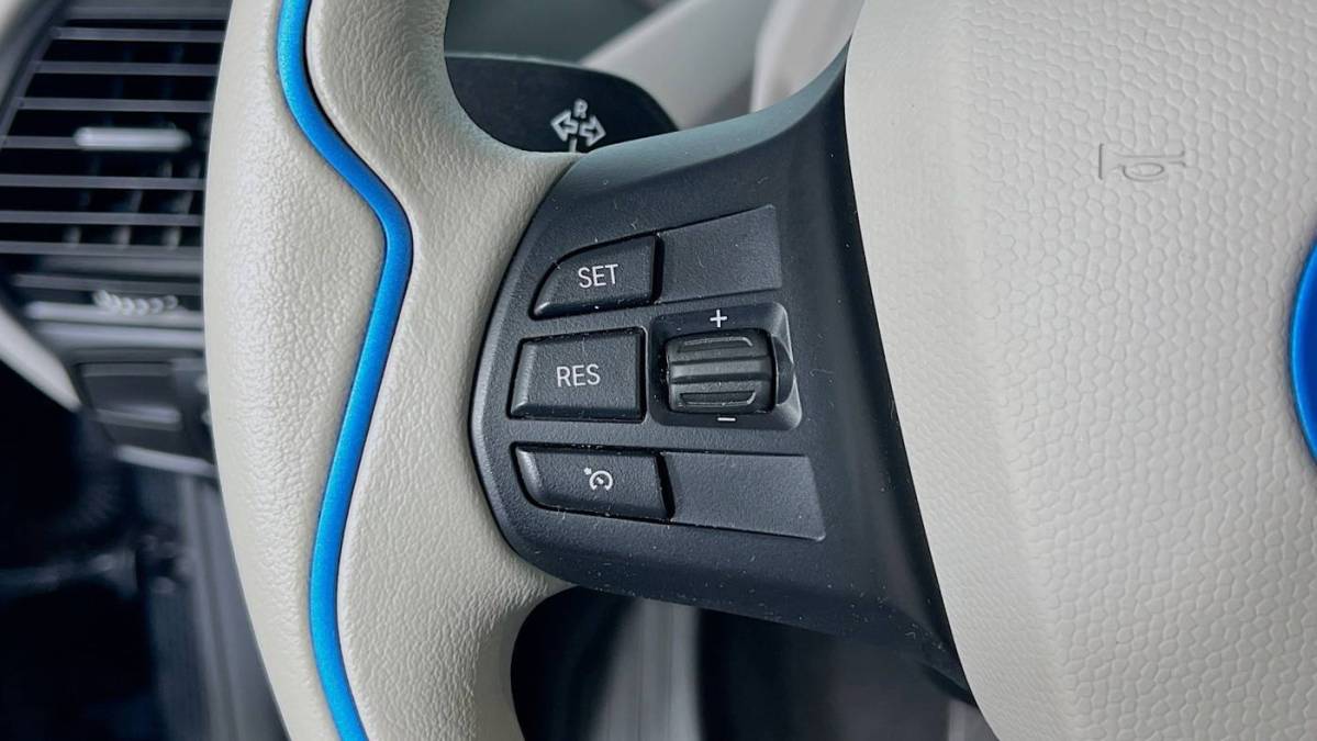 2017 BMW i3 - Images - 6