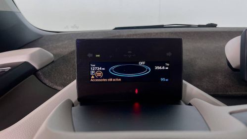 2017 BMW i3 - Images - 10
