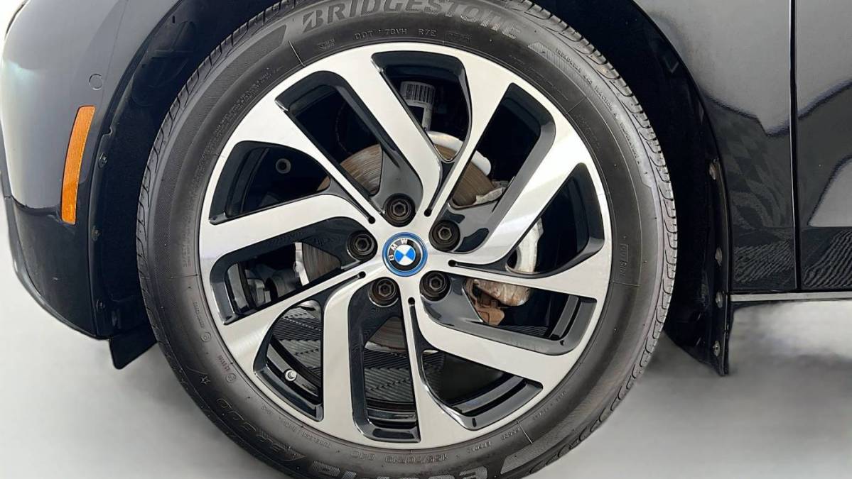 2017 BMW i3 - Images - 32