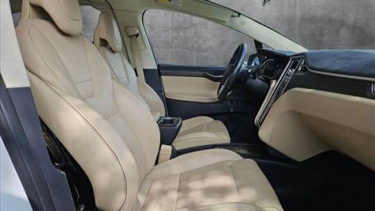2016 Tesla Model X 5YJXCBE29GF018892