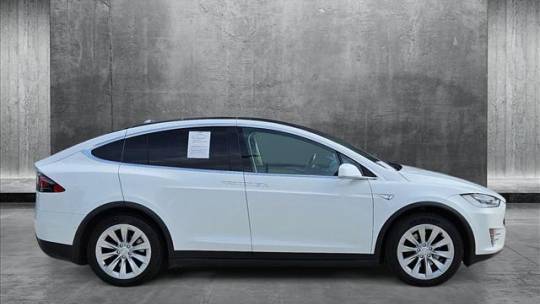 2016 Tesla Model X 5YJXCBE29GF018892
