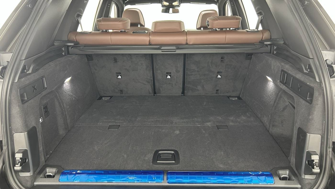2026 BMW X5 5UX43EU02T9018837