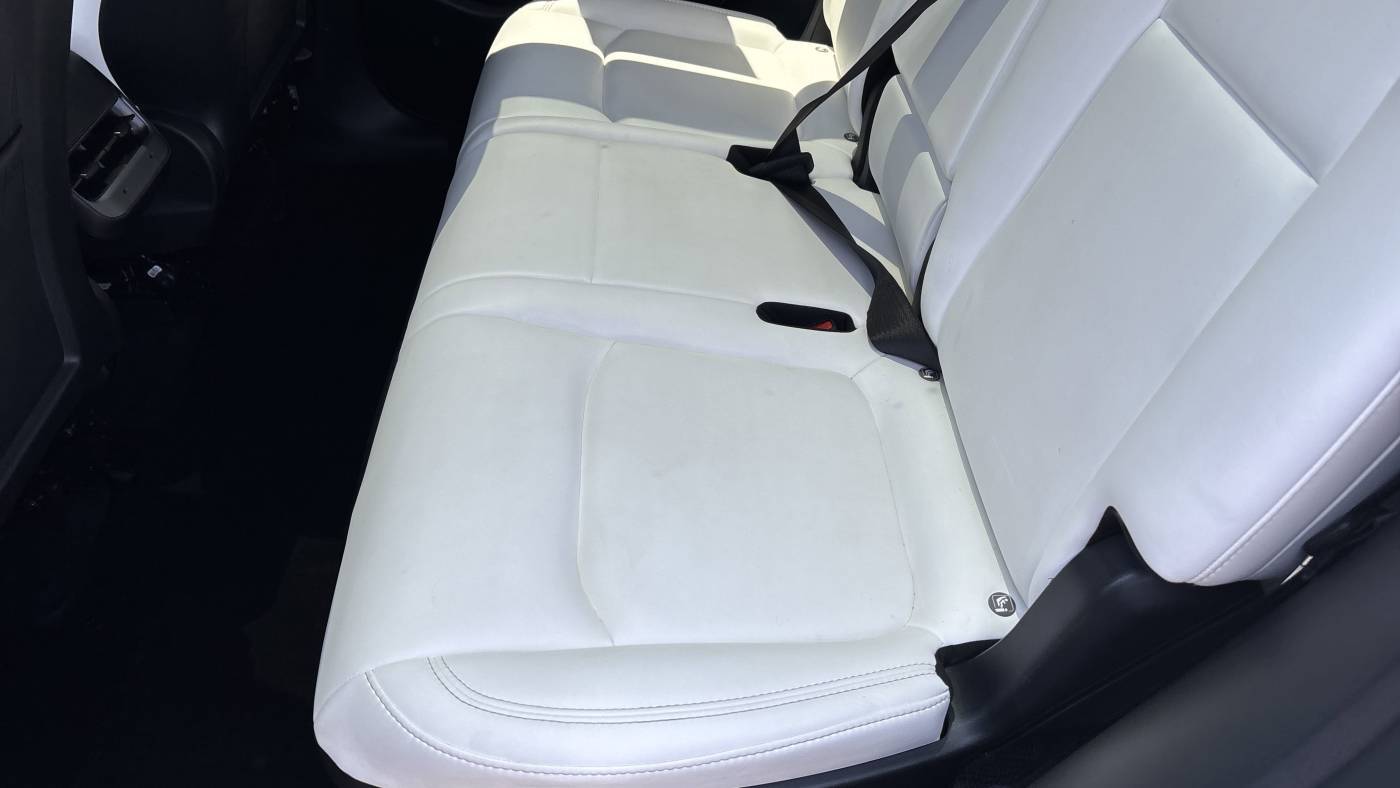 2022 Tesla Model Y 7SAYGAEE4NF570555