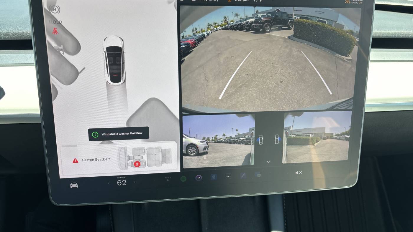 2022 Tesla Model Y 7SAYGAEE4NF570555