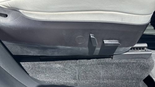 2022 Tesla Model Y 7SAYGAEE4NF570555