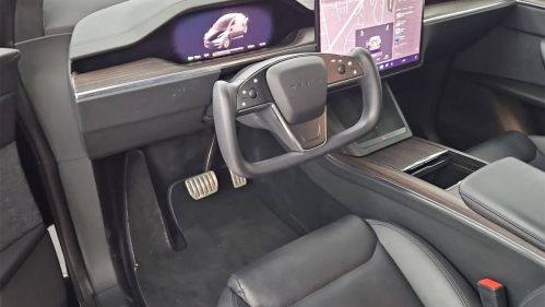 2022 Tesla Model X - Images - 2