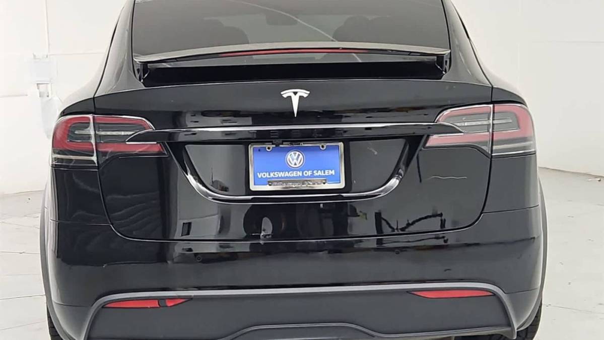 2022 Tesla Model X - Images - 5