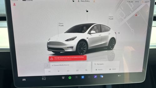 2022 Tesla Model Y 7SAYGAEE4NF570555