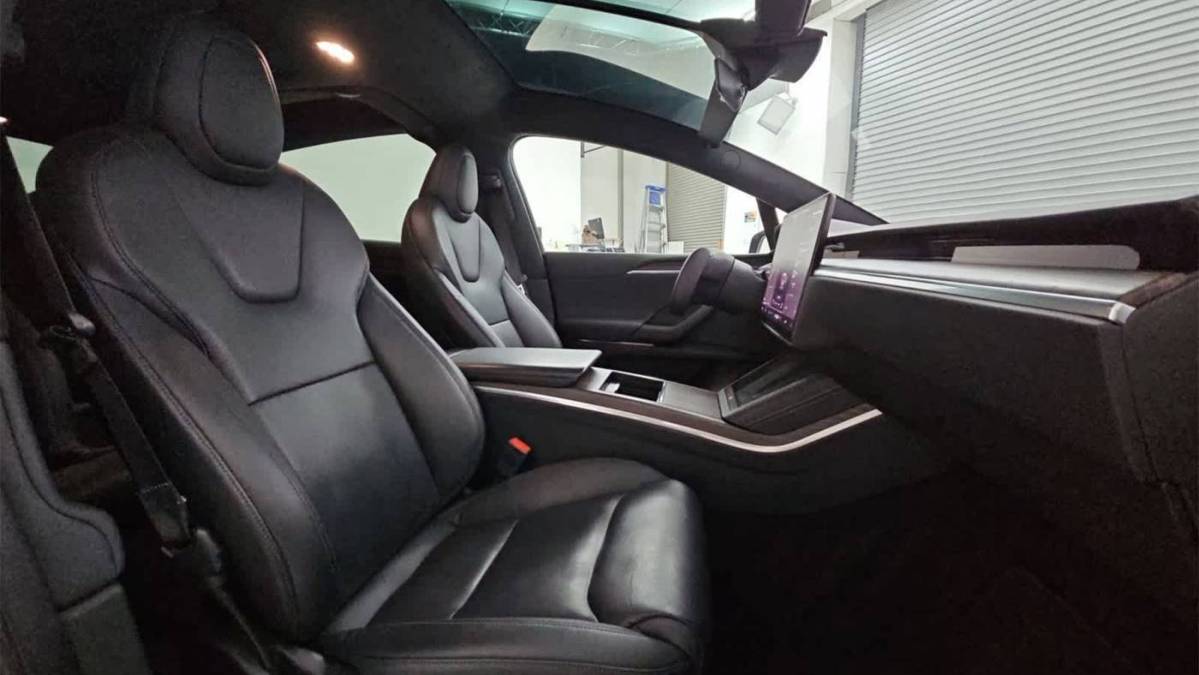 2022 Tesla Model X - Images - 20