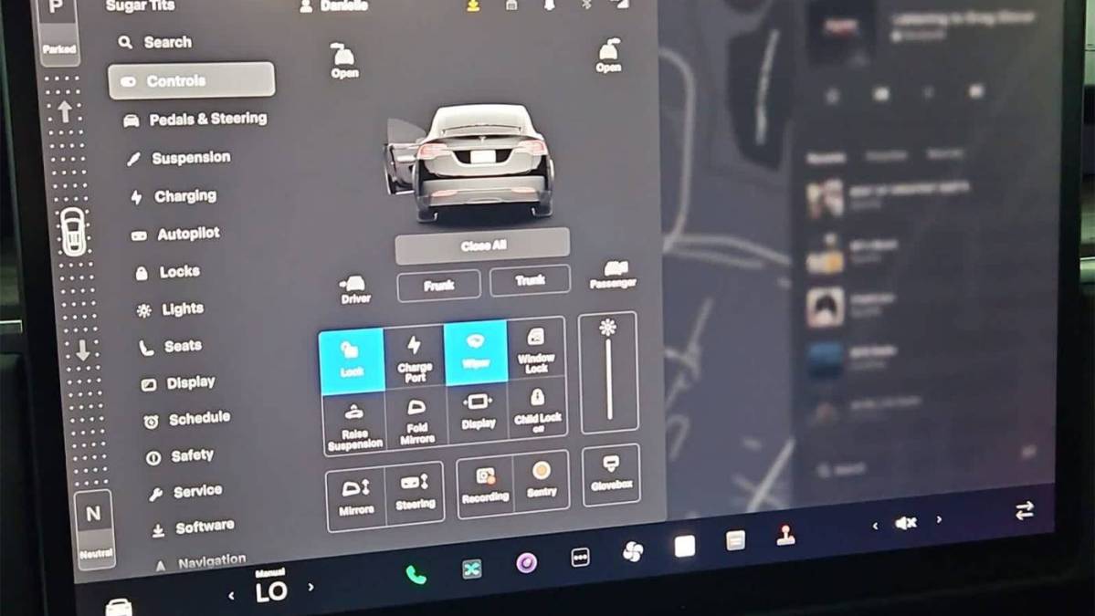 2022 Tesla Model X - Images - 26