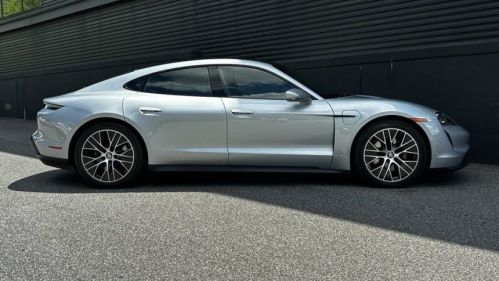 2022 Porsche Taycan - Images - 4