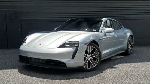 2022 Porsche Taycan - Images - 10