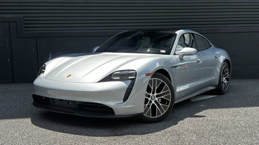2022 Porsche Taycan - Images - 11