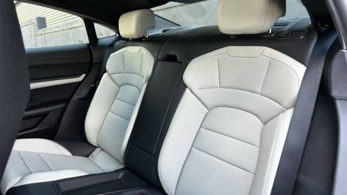 2022 Porsche Taycan - Images - 17