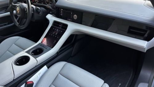 2022 Porsche Taycan - Images - 20